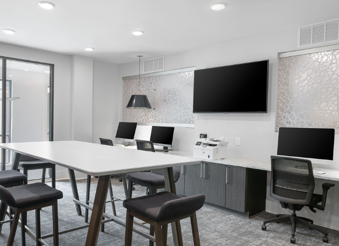 Brizo Apartments - Business Center
