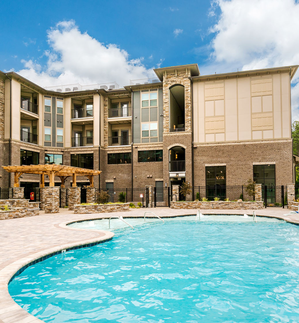 Brizo Apartments - Outdoor Swimming Pool